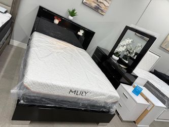 4pc Queen Bedroom Set 🖤🖤🖤