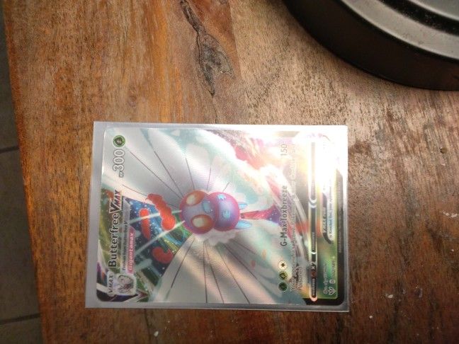 butterfreeVMAX Pokémon Card