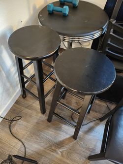 6 Bar Stools Available