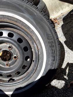 Tires for sale ..llantas en venta seminuevas solo estan sucias