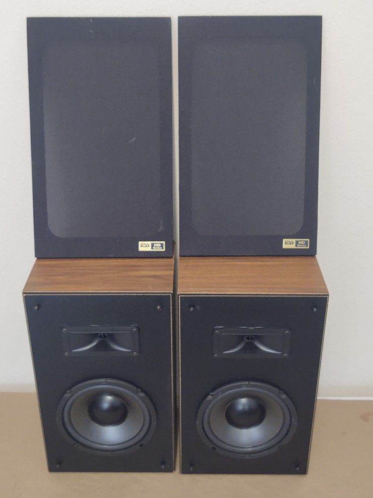 ESS HD Series High Dynamic Range Bookshelf Speakers 8" Woofer Walnut
