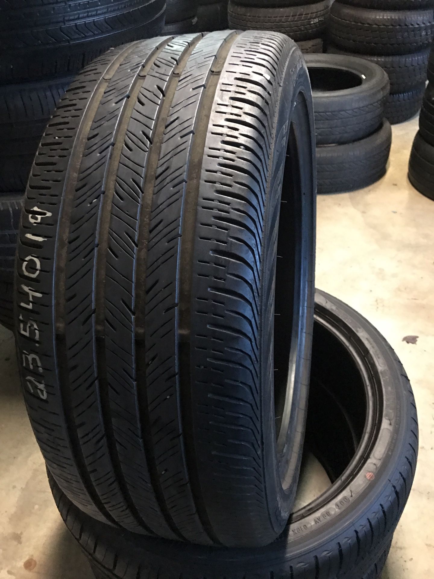 235/40/19 3 tires only 70% tread