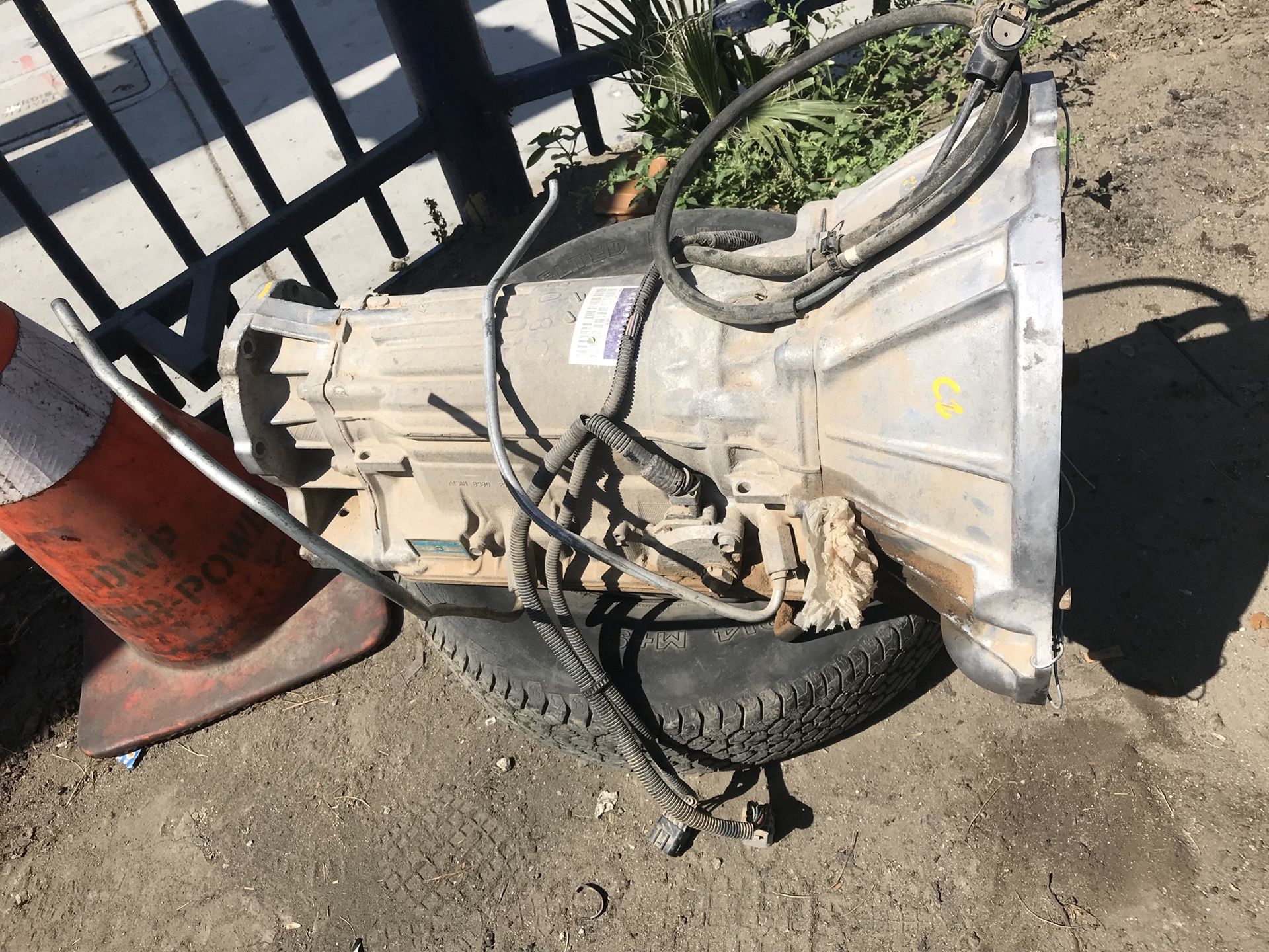 Aw4 Jeep Cherokee Xj transmission for Sale in Compton, CA OfferUp