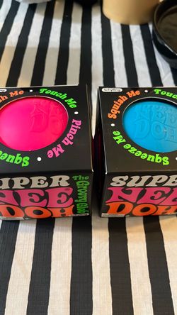NeeDoh Schylling Super NeeDoh  groovy glob pink ,blue