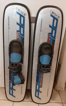 Connelly Wakeboard Water Ski Set Skis