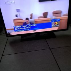 Samsung  TV 32 Inch With Remote 