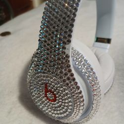Beats by Dr. Dre 3 Studio Wireless w/ Swarovski Crystals