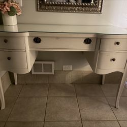 Vanity Desk 