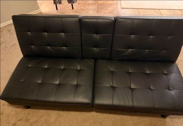 Fulton Couch used only once like New