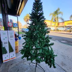 CHRISTMAS TREE 6FT