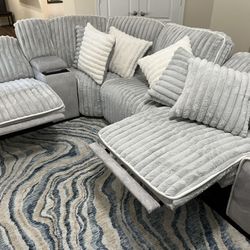 Sectional Recliner Sofa - Mint Condition