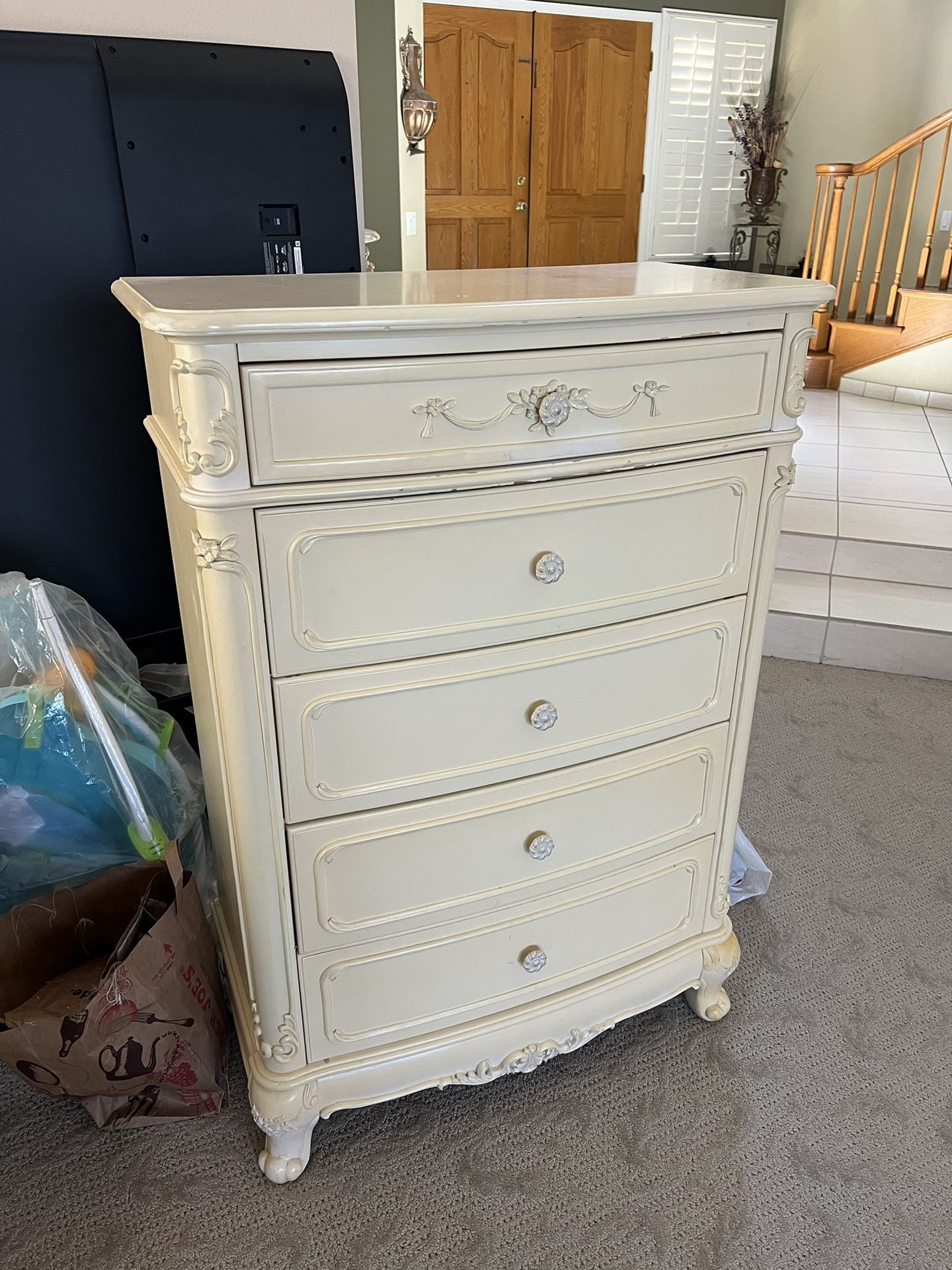 Twin Bed & Dresser Set