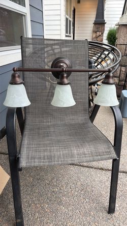 3-Light Bathroom Vanity Light Fixture