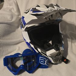 Sedici Youth racing helmet w/Blue Blur goggles