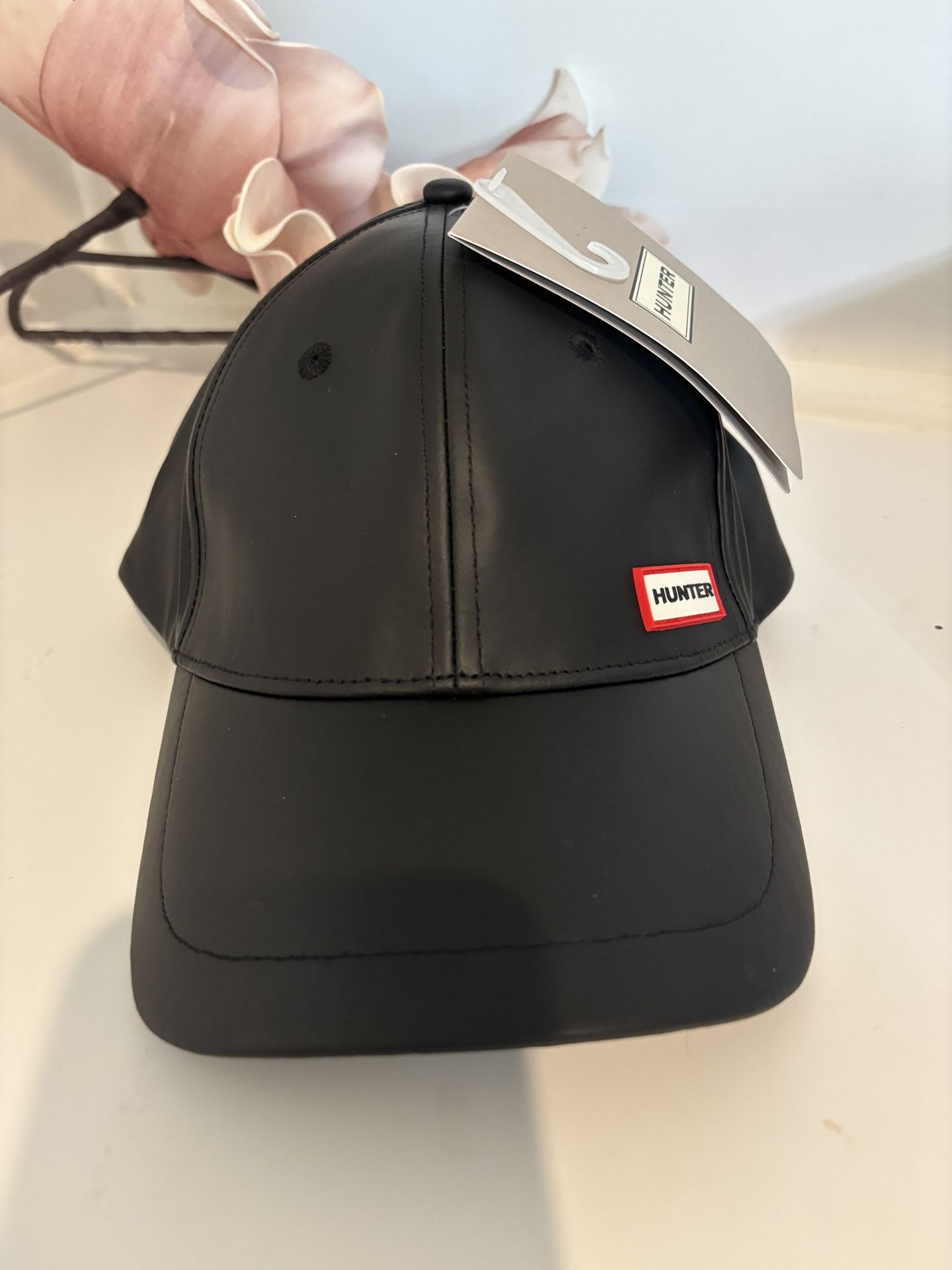 HUNTER Rubberized Logo Baseball Cap in Black NWOT HUNTER Rubberized Logo Baseball Cap in Black NWOT is  main image 2