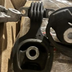 2016 Honda CRV  Motor Mounts