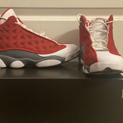 Jordan 13 Red And White  Size 13
