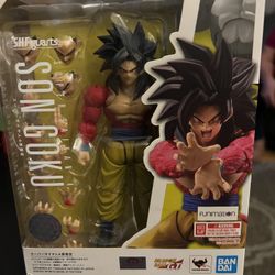 Sh Figuarts SSJ4 Goku