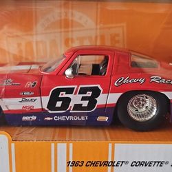 1963 Chevy Corvette Split Window - Red #63 1:24 Scale Diecast Model Car by Jada Toys