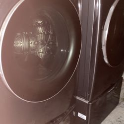 Samsung Washer With Additional Bottom Pedestal Washer & Dryer With Bottom Pedestal Storage (LIKE NEW)