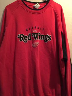 Detroit redwings hockey sweatshirt