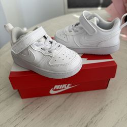 Nike baby shoes 6c