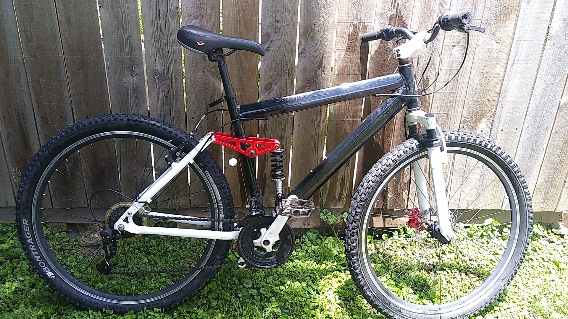 Genesis mountain bike Virgil a $179 to be yours today for $120.00 dollars or best offer