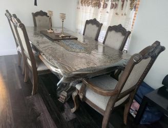 Formal dining table