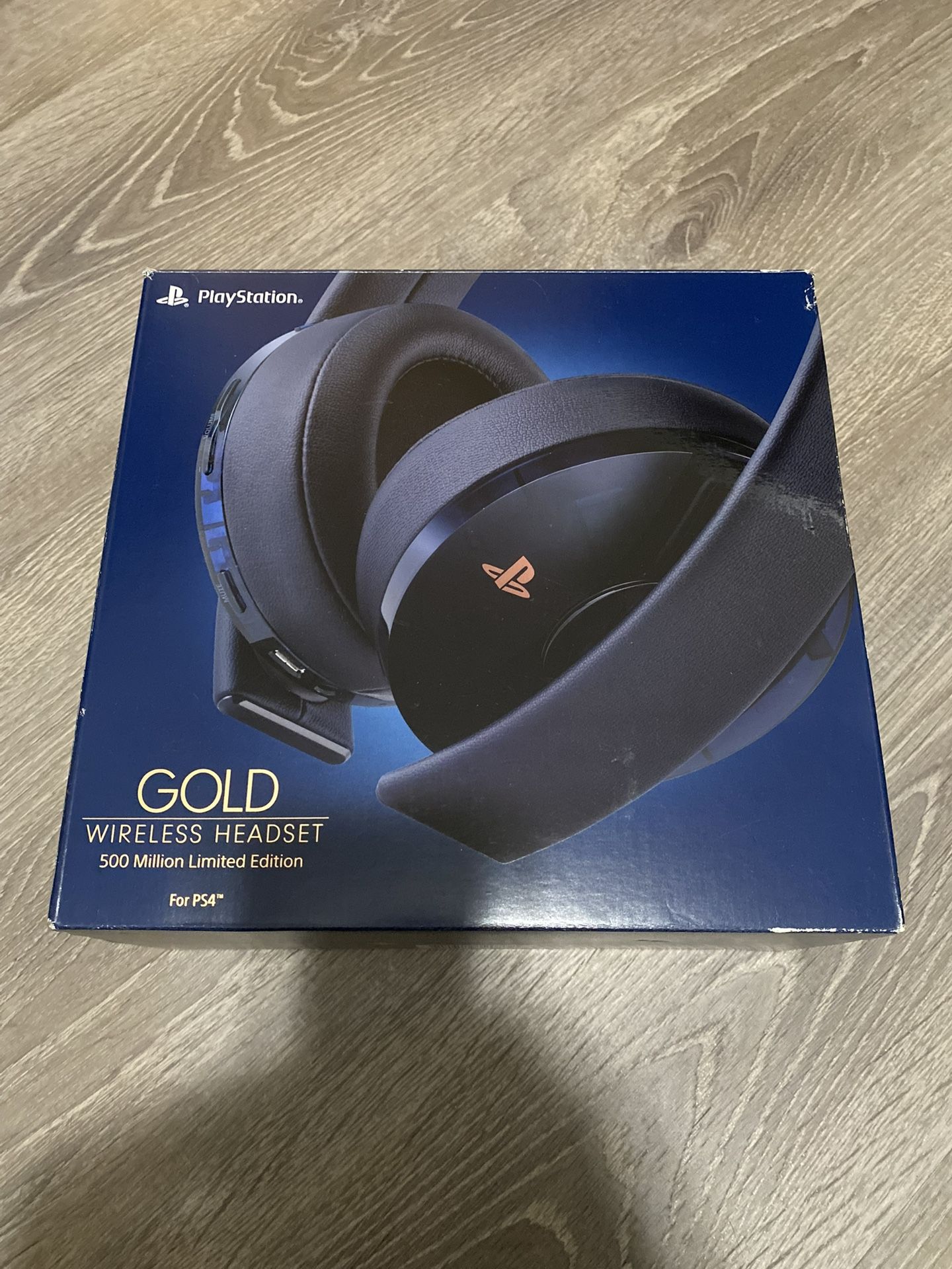 PS4 Gold Limited Edition Headset Brand New