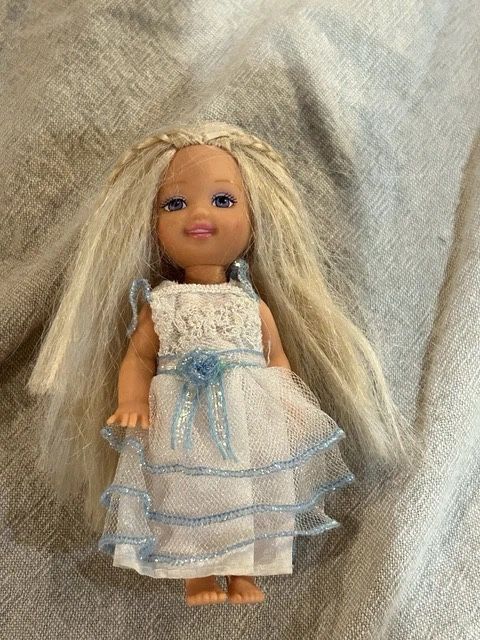 Barbie Kelly Princess & The Pauper Doll