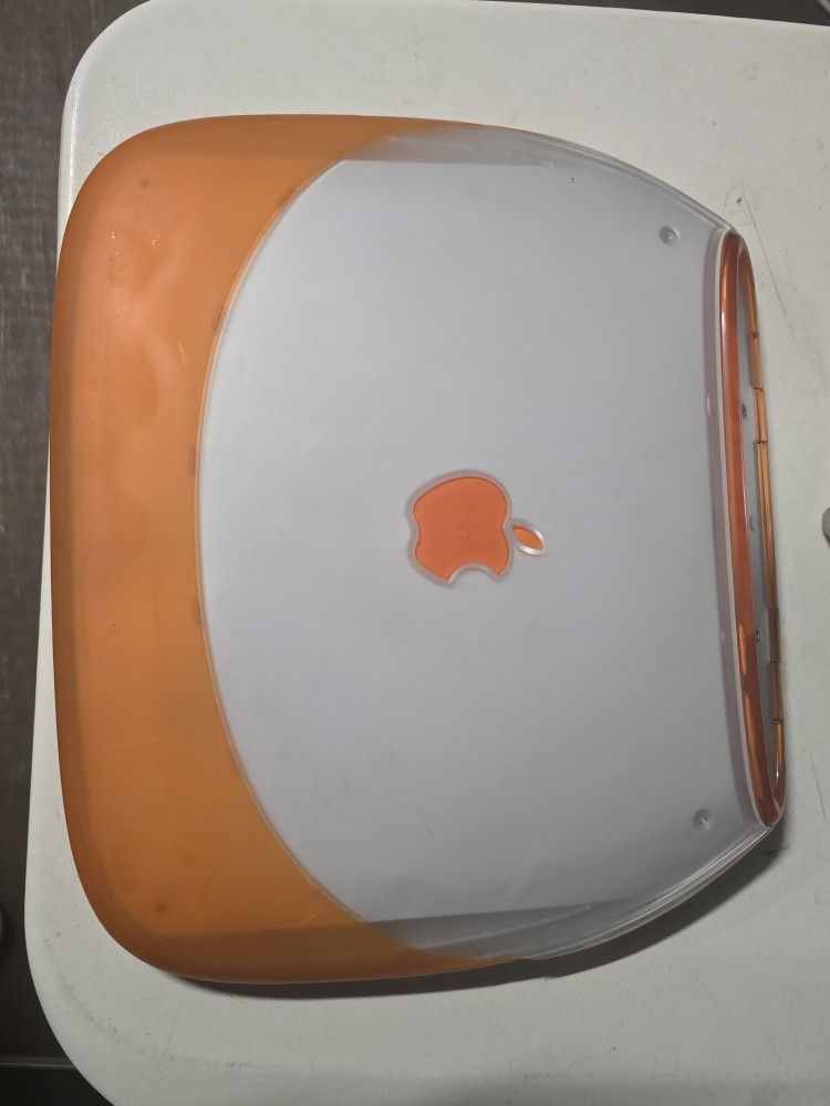 Tangerine iBook Clamshell 