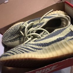 Yeezy 350 Semi Frozen Yellow 