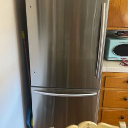 Hisense Refrigerator Stainless Bottom Freezer