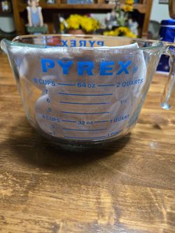 Pyrex 8-Cup Glass Measuring Cup