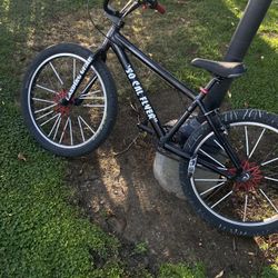 SE BIKE 24’  GOOD BREAKS NOTHING WRONG WITH IT JUST GREW OUT OF IT 