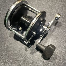 Penn Long Beach 60 Fishing Reel With Light Weight Spool - Cleaned And Serviced