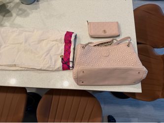 New never used Tory Burch bag and wallet