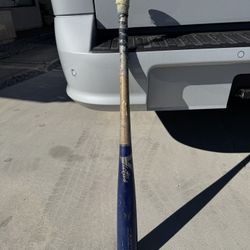 Victus Wood Bat