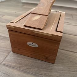 Nordstrom Cedar Shoe Shine Kit