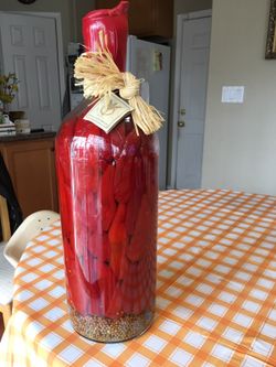 20" vinegar bottle with red chili and white pepper