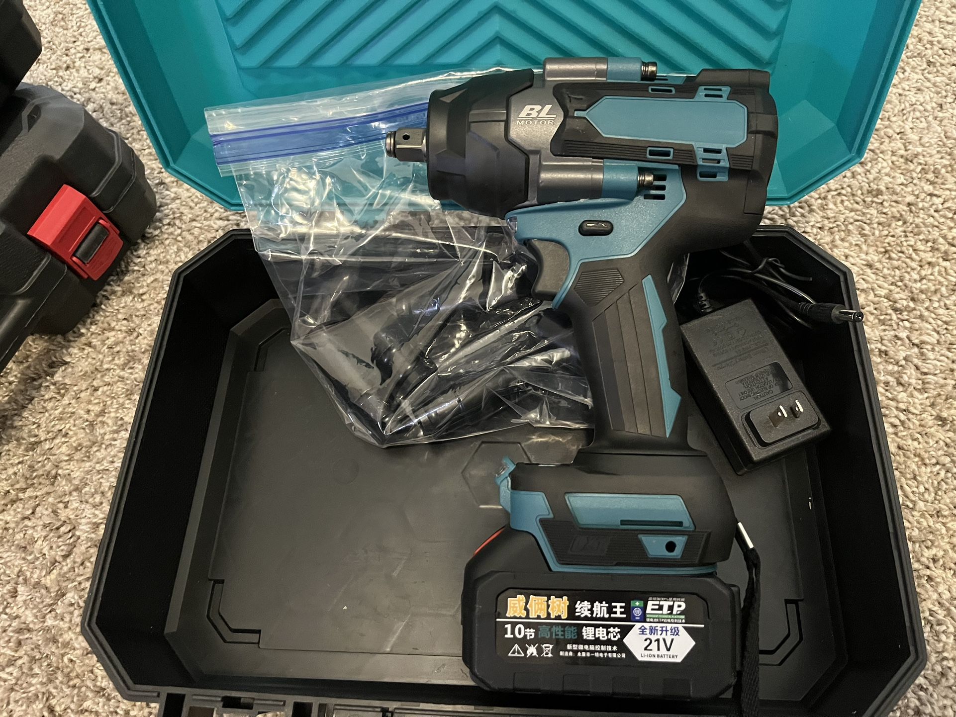 Professional impact wrench 1/2 inch 20V 736 ft-pound battery and charger included Makita compatible