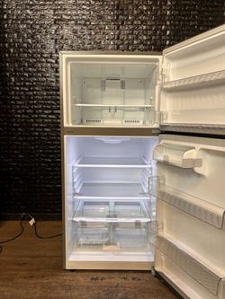 LG TOP FREEZER REFRIGERATOR w/WARRANTY! R3716A