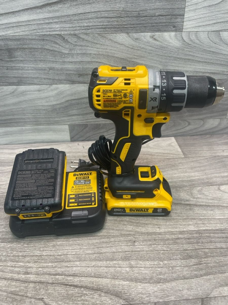 DeWalt 20V MAX XR Brushless 1/2" Drill/Driver Kit (A1D024877)