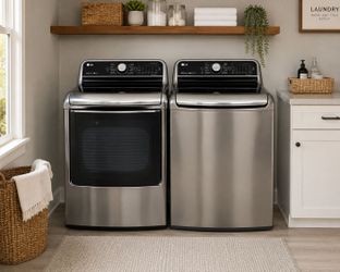 LG Mega Capacity Washer & Gas Dryer Set – 5.7 cu ft Washer / 9.0 cu ft Dryer – $500