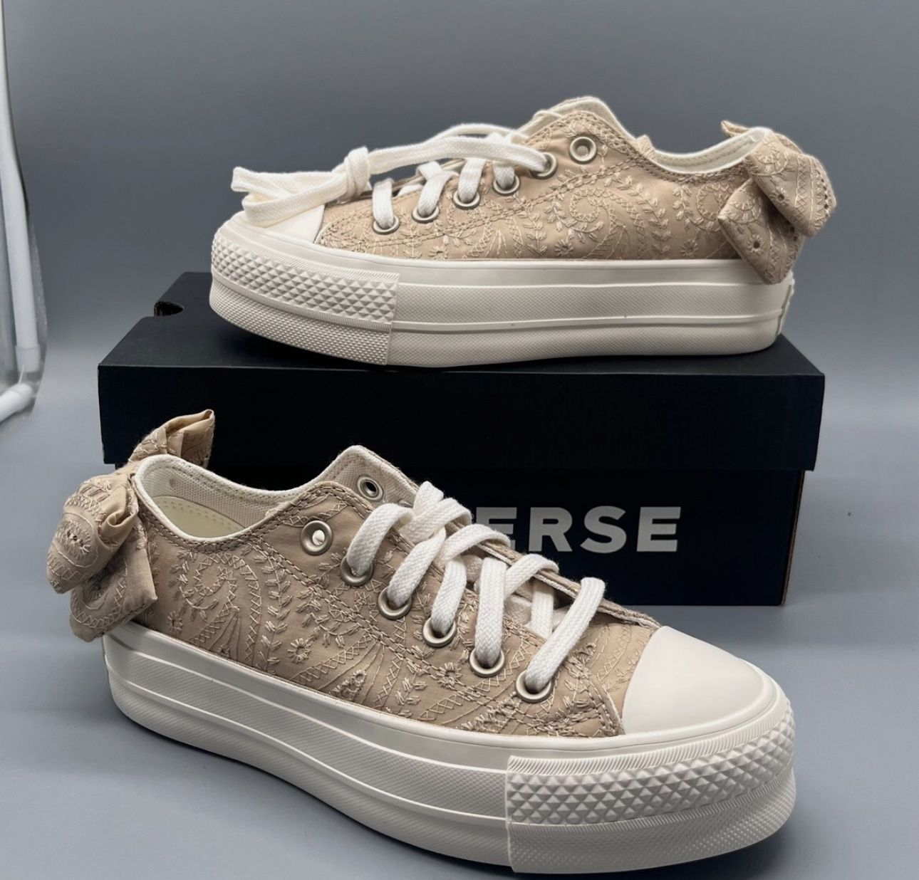 Converse Chuck Taylor All Star Lift Bow Embroidered