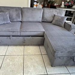 New Sleeper Sectional Couch! Includes Free Delivery 🚚! Free Assembly!