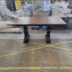 Brand New Ethan Allen Dinning Table 