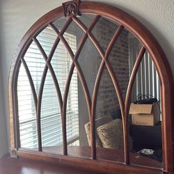 countertop, and mirror