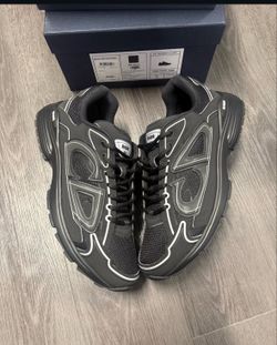 Dior B30 Sneakers in Black