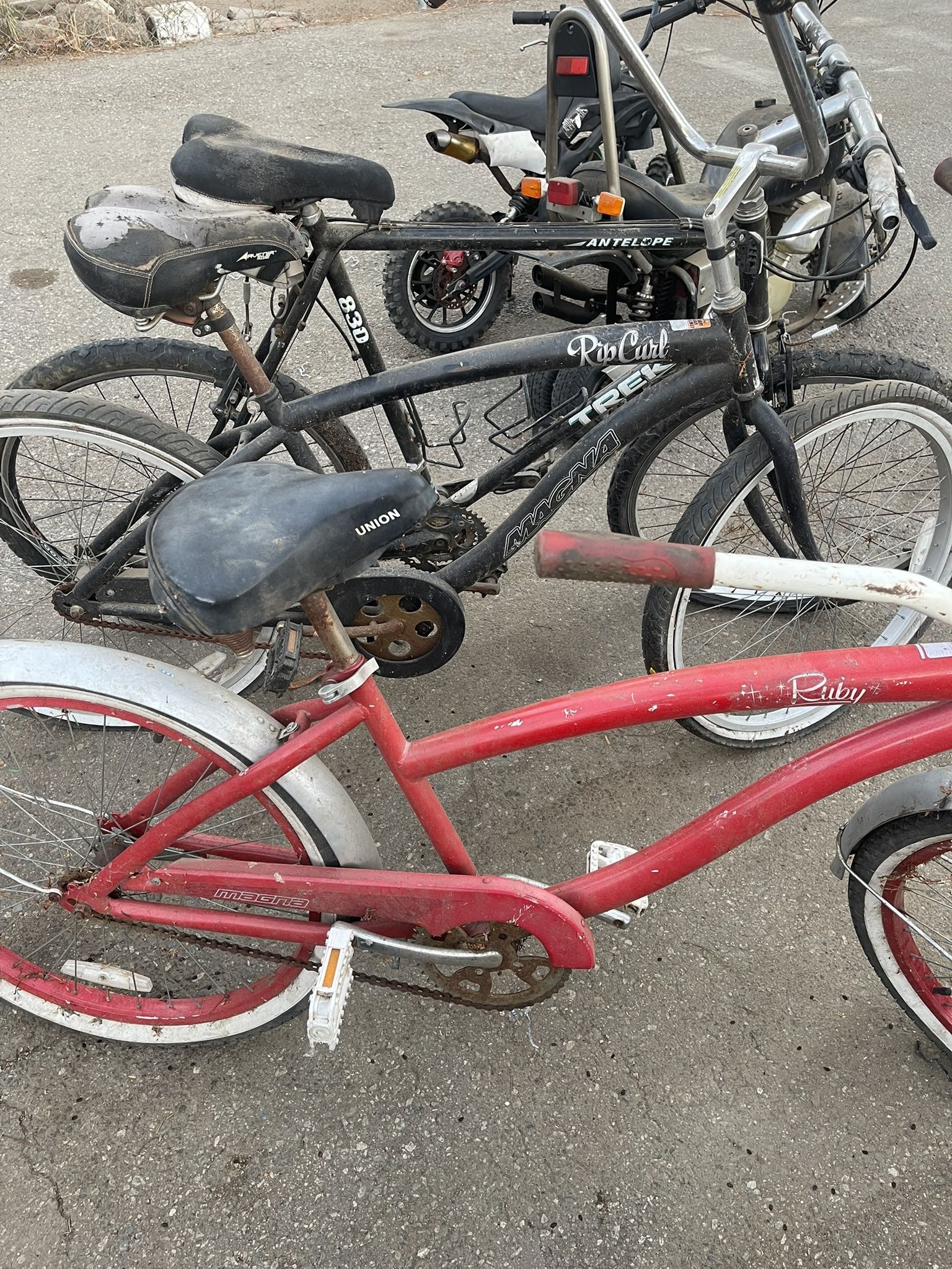 3 Bikes 2 Mini motorcycles